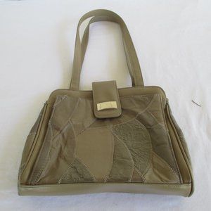 Beige/Tan Purse